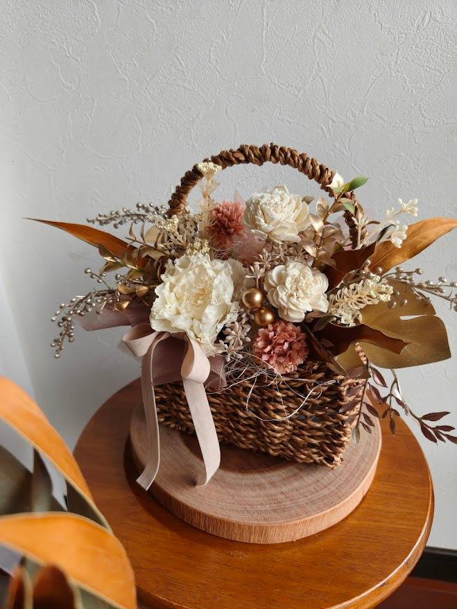 ゴールド×ベージュのアンティーク花籠 お祝い花 開店祝い 店舗インテリア トルコキキョウ誕生日ドライフラワー 結婚祝い | 4枚目